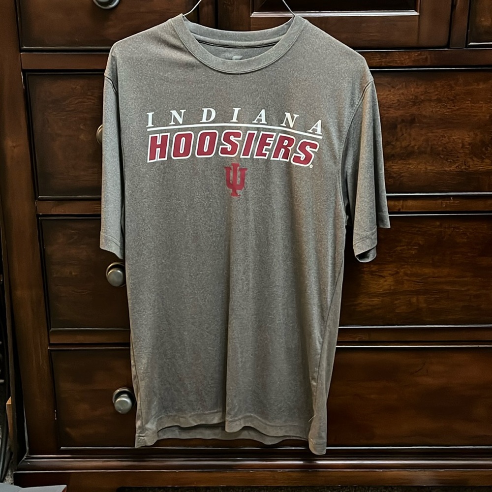 Indiana Hoosiers T-shirt. Gray, size medium